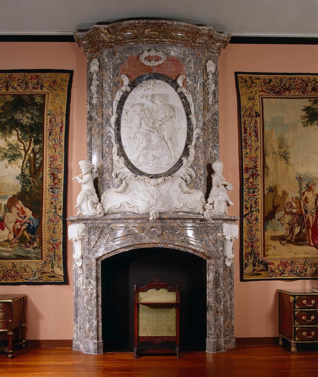 Mantelpiece with relief of Paris and Oenone